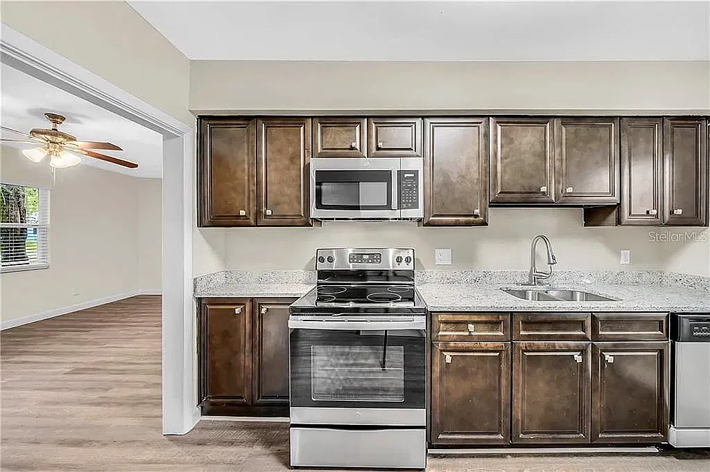 320 Browns Rd — Photo 4