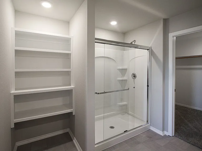 606 Comanche Dr — Photo 13