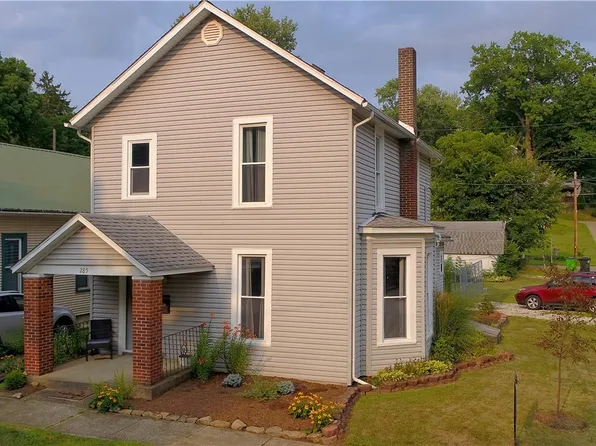 285 S Crawford St, Millersburg, OH 44654