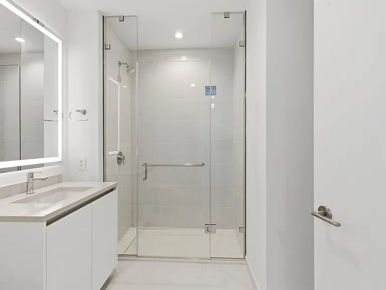 400 Central Ave #2903 — Photo 27