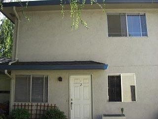1st image of 371 N 1st St APT 2
