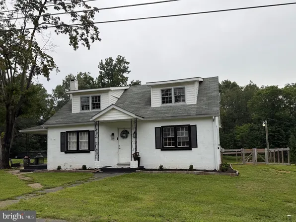 15851 Smith Rd, Thurmont, MD 21788