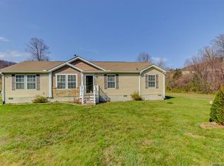 171 Beaverdam Loop Rd, Candler, NC 28715