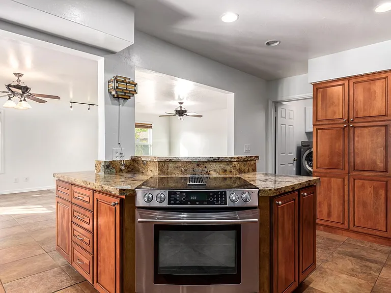2321 E Enid Cir — Photo 23