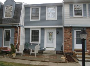 306 New World Dr, Clairton, PA