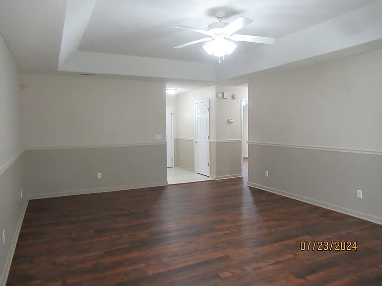 3590 Oleander Dr — Photo 3