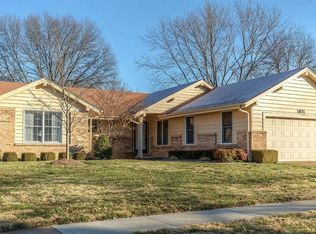 1871 Dougherty Terrace Dr, Ballwin, MO 63021