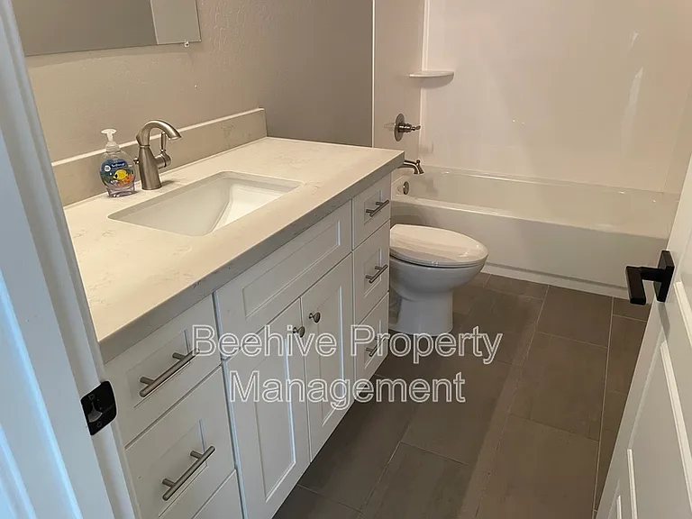 4809 E Camino Cir #1 — Photo 10