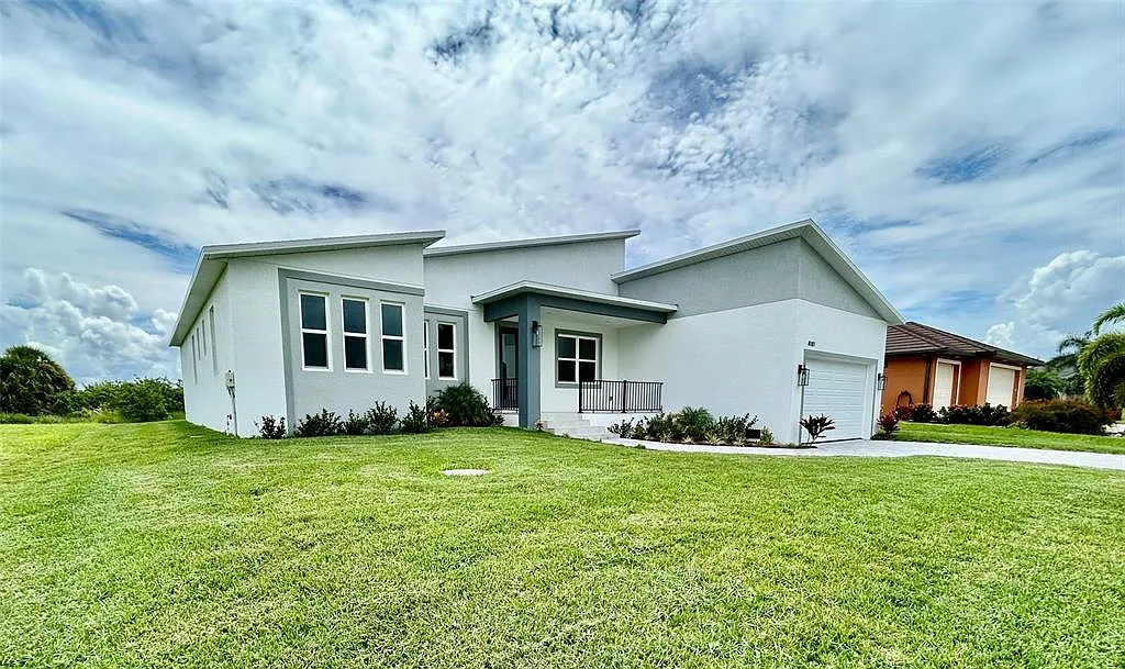 4 bed, 4.0 bath, 2413 sqft, $2,995 — Photo 3