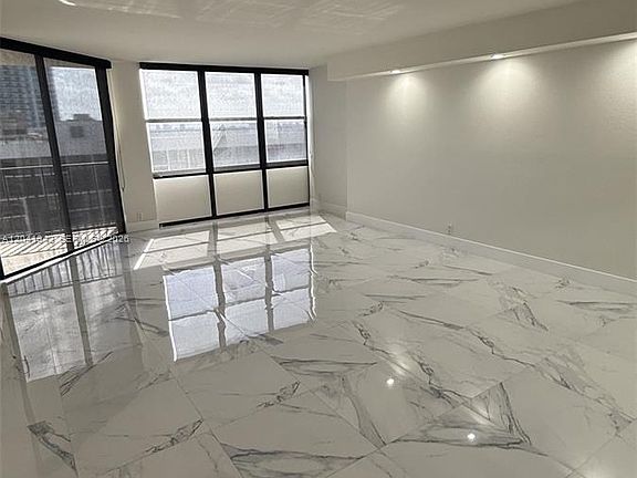 3rd image of 1901 Brickell Ave APT B2003