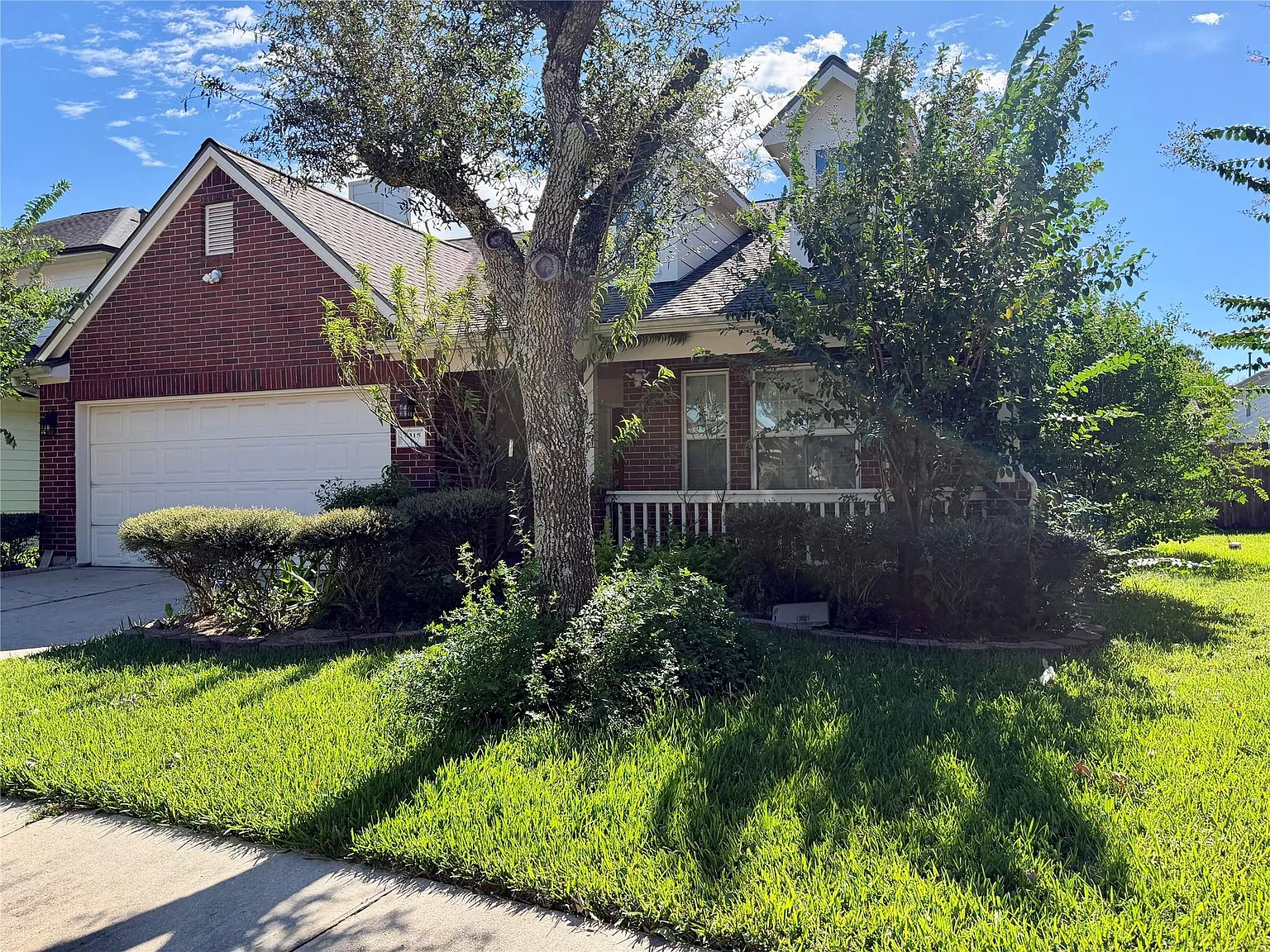 3 bed, 2.0 bath, 1620 sqft, $2,100 — Photo 3