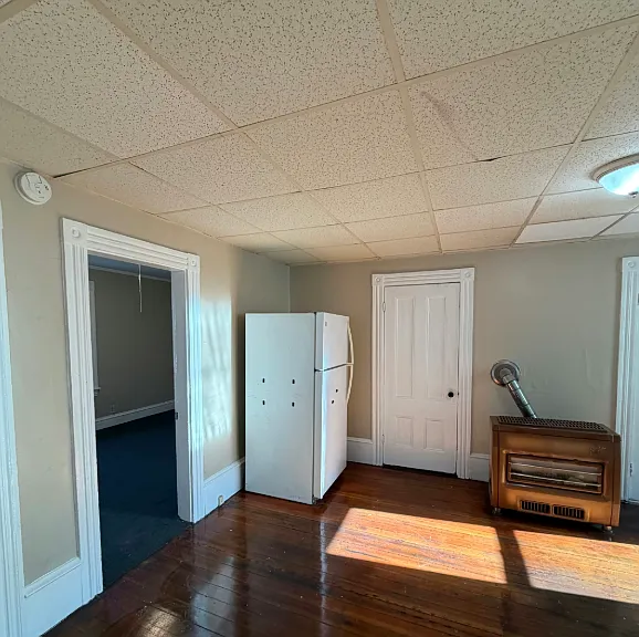 328 336 5th St Unit 1 Fall River Spacious 2 Bedroom in Corky Row Historic District! Great Location — Photo 27