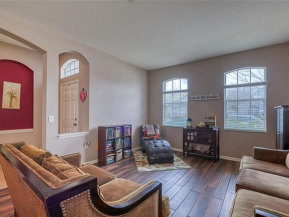 4th image of 6810 Runner Oak Dr