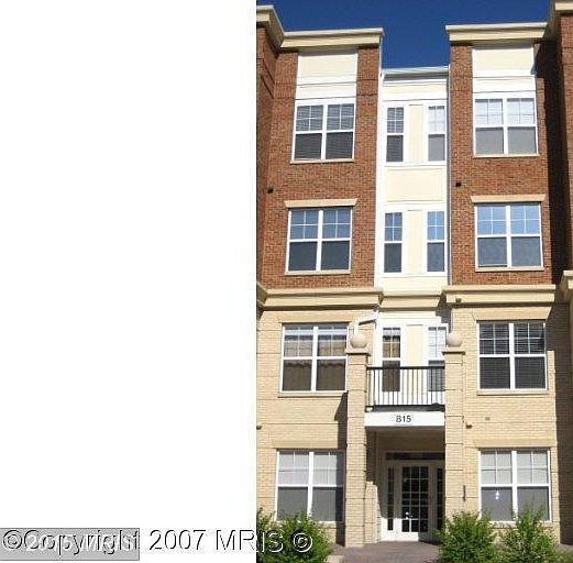 1st image of 815 Branch Dr APT 201