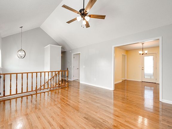 5th image of 8325 Harvest Oak Ln