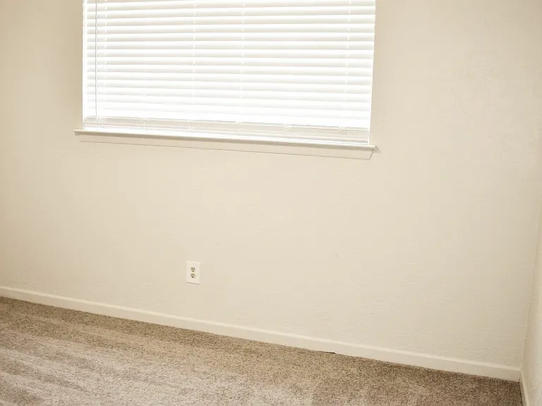 131 Legendary Ln — Photo 7