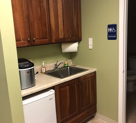 4th image of 6973 Highway Ave Ste 208