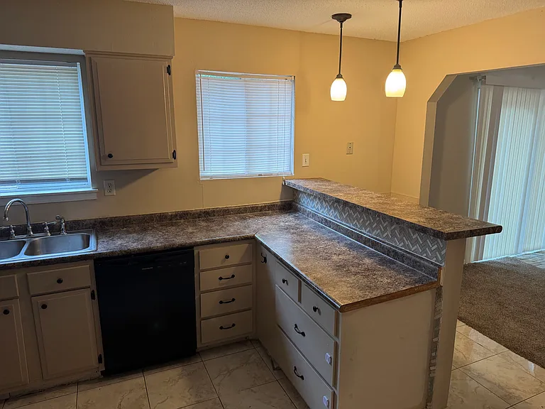 6331 Woodgreen Dr — Photo 7