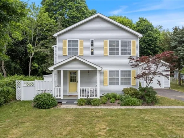 30 Antonie Road, Westbrook, CT 06498