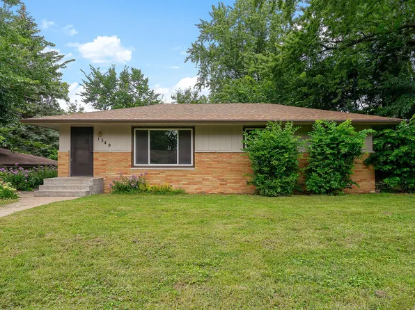 1349 Skywood Ln NE, Fridley, MN 55421
