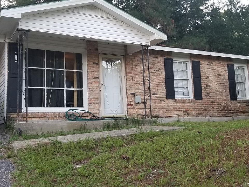 2nd image of 616 Masterson Ave