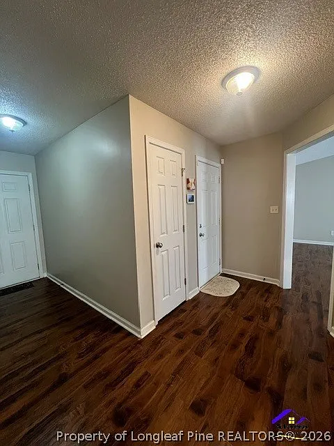 3 bed, 2.0 bath, 1876 sqft, $1,690 — Photo 3