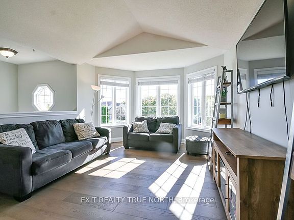 5th image of 35 Marlow Cir