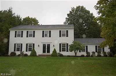 7379 Winsted Rd photo 1