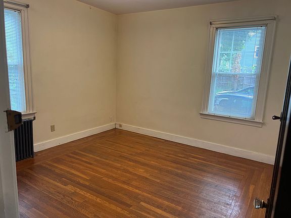 5th image of 27-29 Cottage St