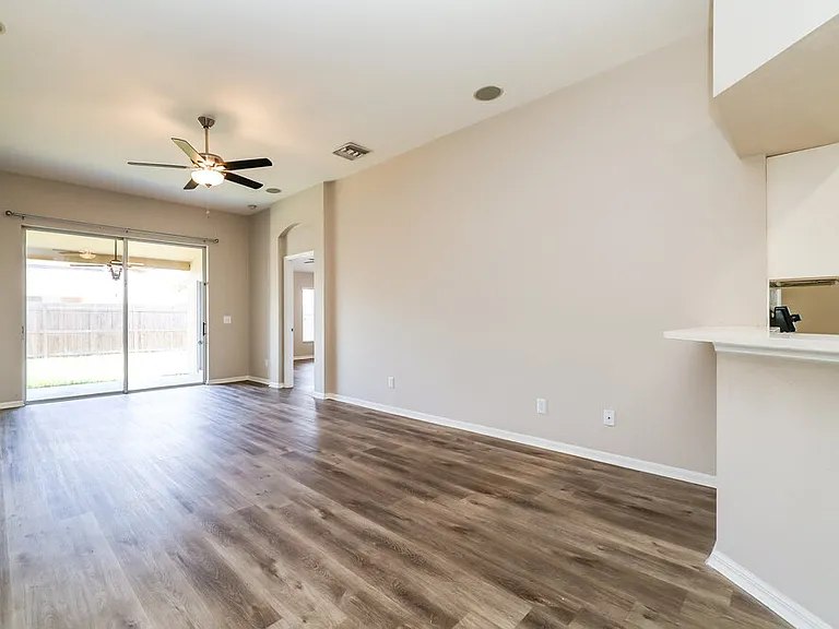 8217 Water Tower Dr — Photo 4