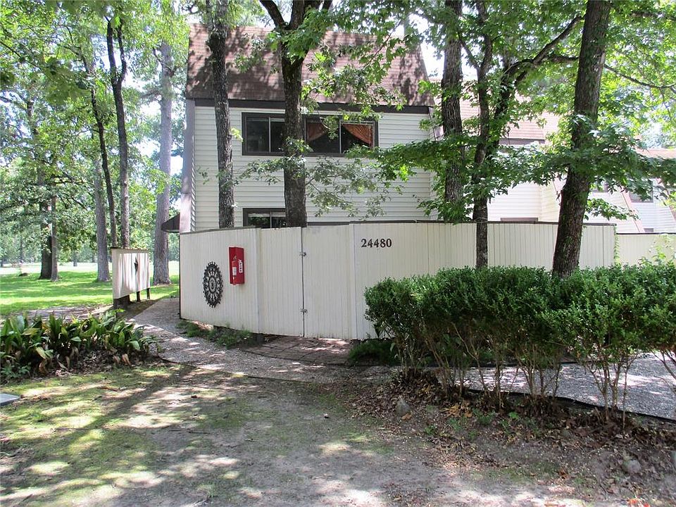 1st image of 24480 Country Club Dr