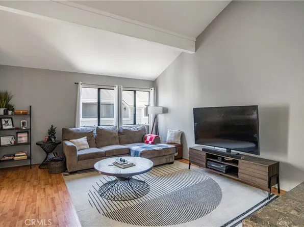 2051 Orizaba Ave Unit 5, Signal Hill, CA 90755