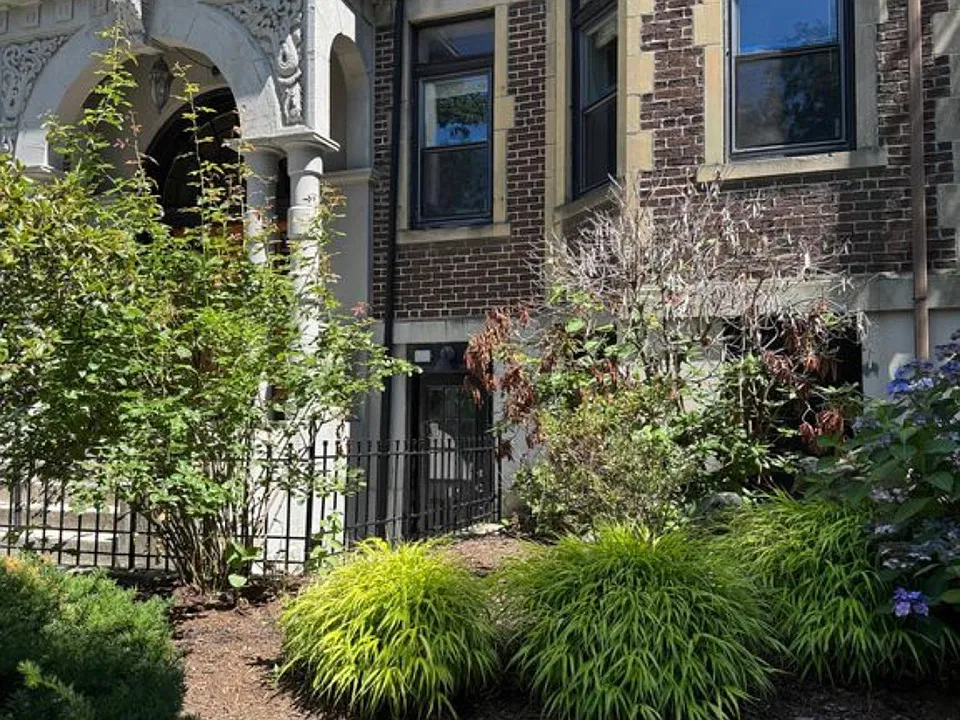 390 Riverway #2