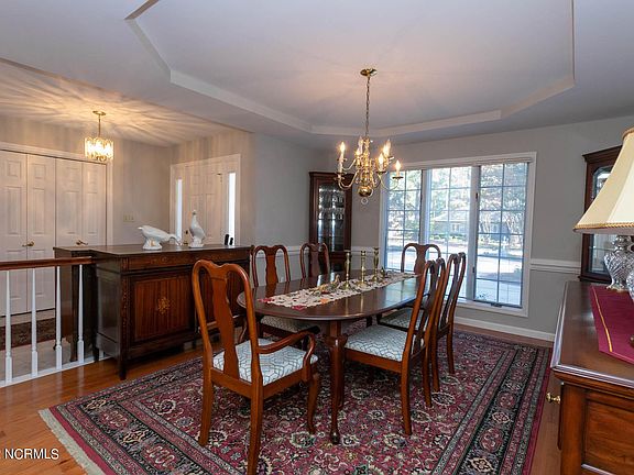 4th image of 55 Rockland Ln
