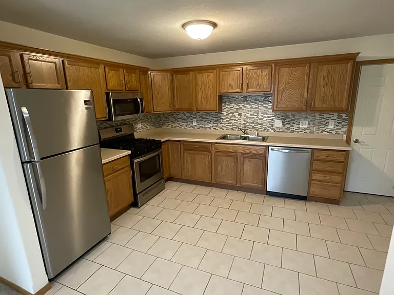 1209 Winans Ave — Photo 1