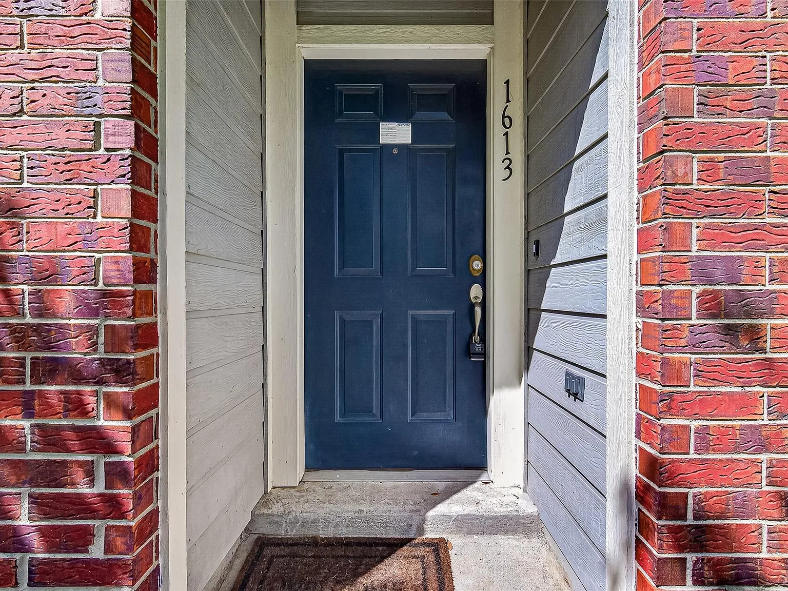 3 bed, 2.5 bath, 2124 sqft, $1,875 — Photo 4