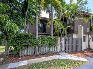 2842 Kirkwood Cir, Lake Worth, FL 33461