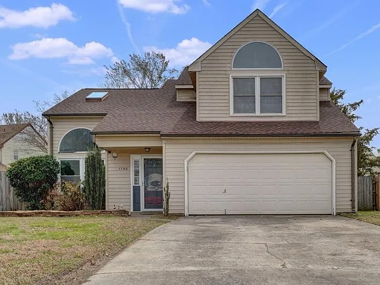 1792 Moonstone Dr — Photo 1