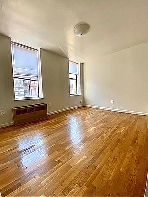 4th image of 540 E 22nd St #4DD
