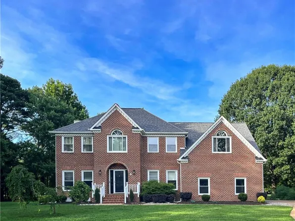 4 Tennis Cir, Poquoson, VA 23662