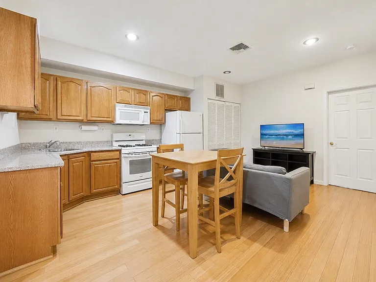 182A Christopher Columbus Dr #1 — Photo 3