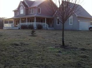 2340 E Lansing Rd, Bancroft, MI 48414