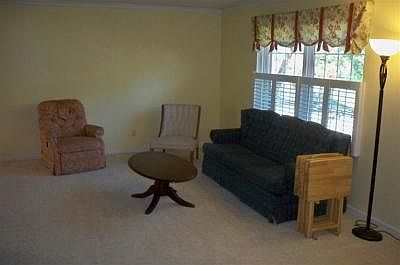 3rd image of 2006 Carriage Hall Ct