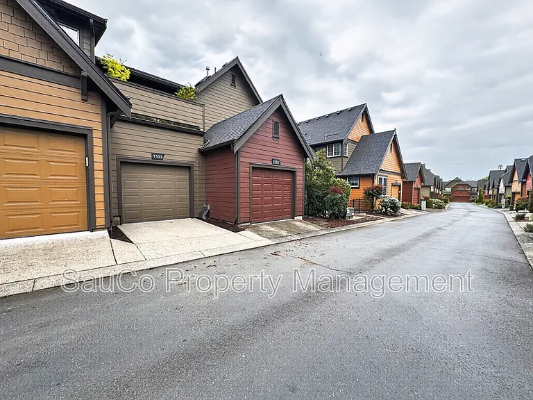 7399 NE Stonewater St — Photo 35