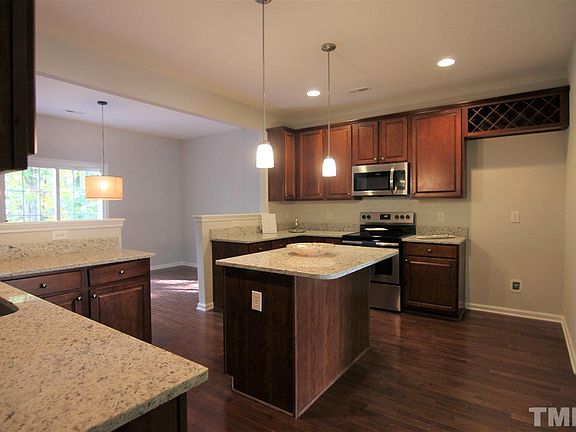 3rd image of 71 Brookmont Dr