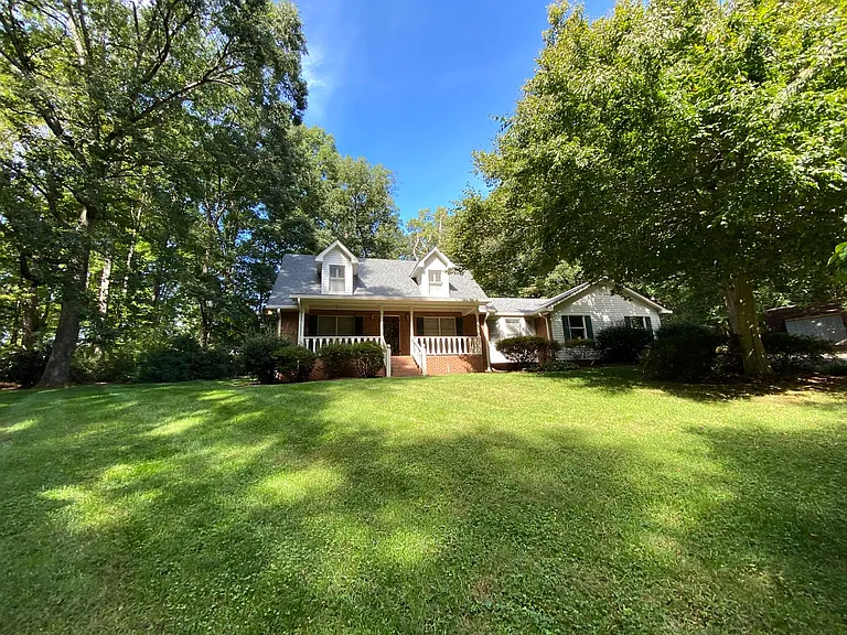 1407 June Rd — Photo 2
