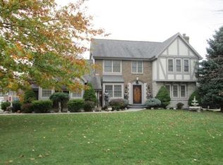 10525 Cheshire Ridge Dr, Florence, KY 41042