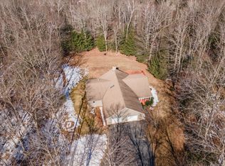 57 Maple Ridge Dr, Winthrop, ME 04364