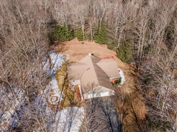 57 Maple Ridge Drive, Winthrop, ME 04364
