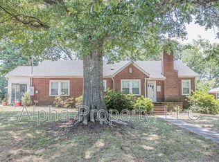 8 Crescent Ridge Dr, Greenville, SC 29615